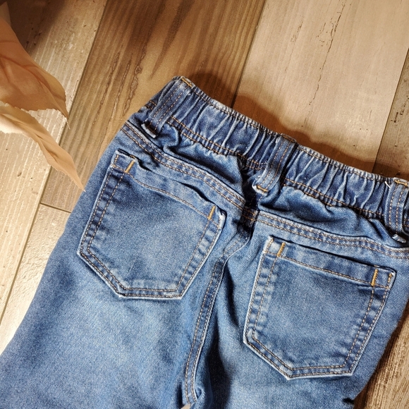 Old Navy Straight Fit Dark Wash Faded Blue Jeans Toddler Boy Size 2T NWOT - Picture 6 of 11